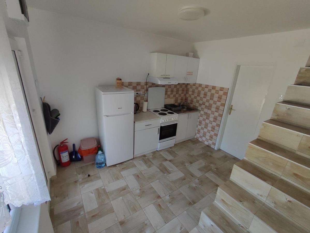 Milicin Konak Vrdnik Luaran gambar